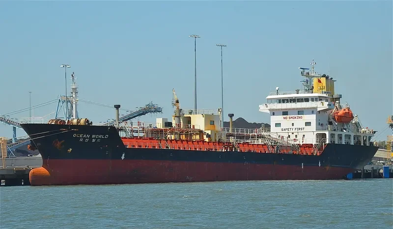OCEAN WORLD Tanker IMO 9528718 photo 6