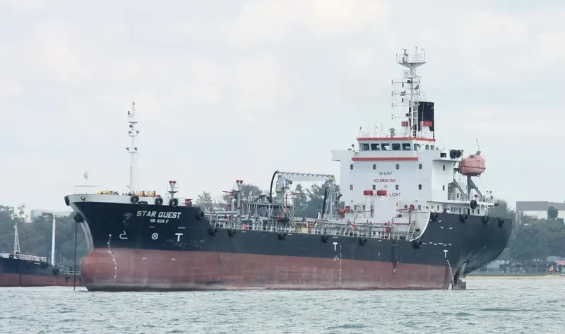 STAR QUEST Tanker IMO 9529358 photo 3
