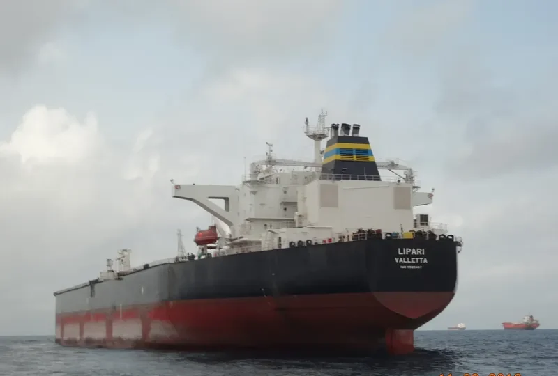 LIPARI Tanker IMO 9529487 photo 5