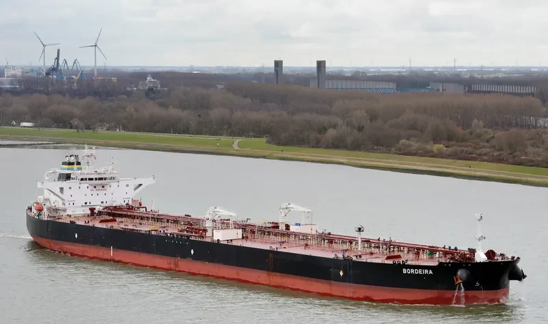 BORDEIRA Tanker IMO 9529499 photo 4