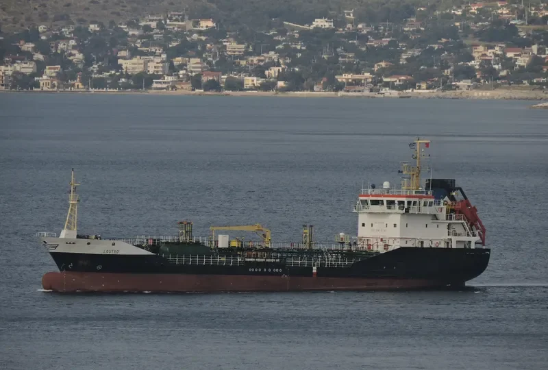 LOUTRO Tanker IMO 9531583 photo 6