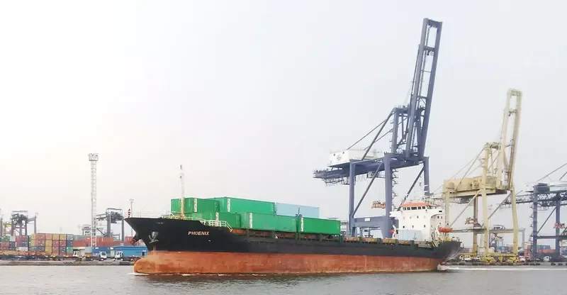 PHOENIX Container Ship IMO 9532745 photo 2