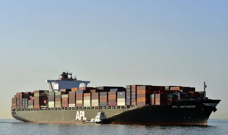 APL ANTWERP Container Ship IMO 9532795 photo 2