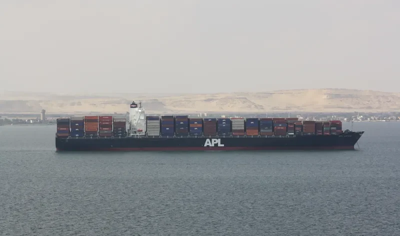 ANL GIPPSLAND Container Ship IMO 9532800 photo 6