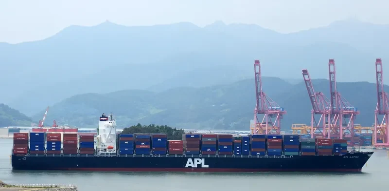 ANL GIPPSLAND Container Ship IMO 9532800 photo 9