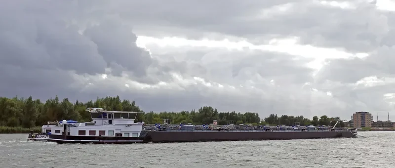 ANCONA Tanker IMO 9533309 photo 6
