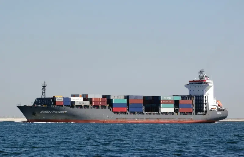 HANSA FRESENBURG Container Ship IMO 9535101 photo 2