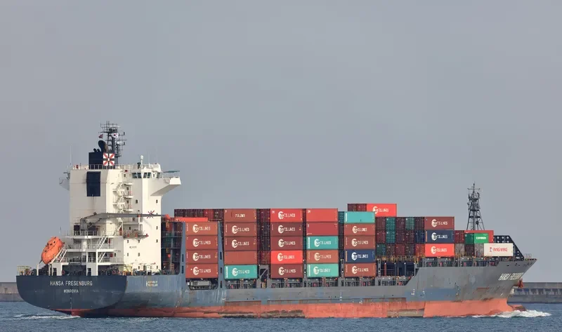 HANSA FRESENBURG Container Ship IMO 9535101 photo 10