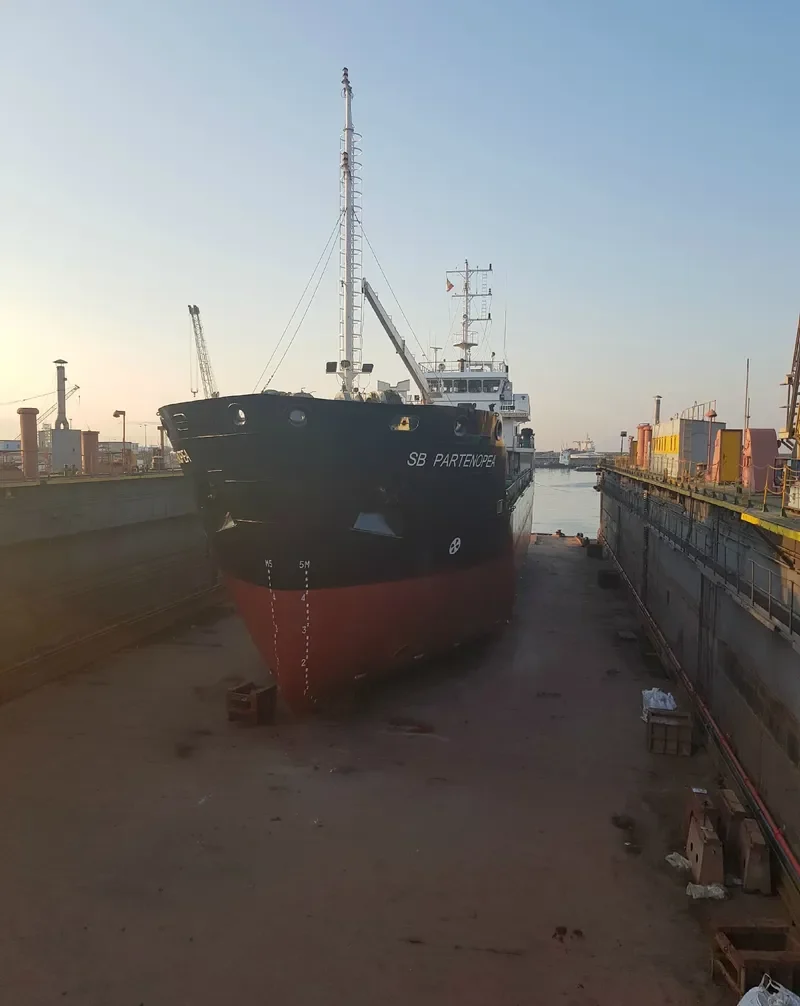 SB PARTENOPEA Tanker IMO 9535436 photo 2
