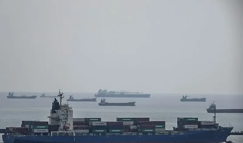 ST EVER Container Ship IMO 9536985 photo 2