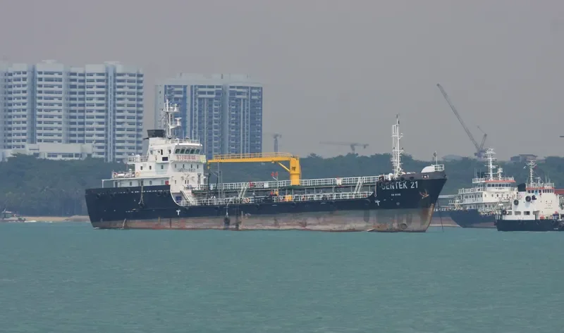 SENTEK 21 Tanker IMO 9537173 photo 4