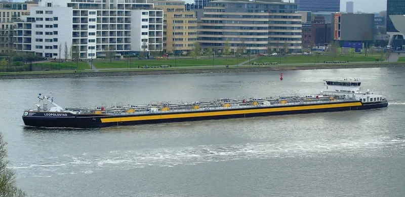 LEOPOLDSTAD Tanker IMO 9537707 photo 3