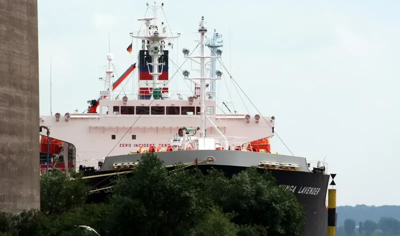 BUNGA LAVENDER Tanker IMO 9542130 photo 2