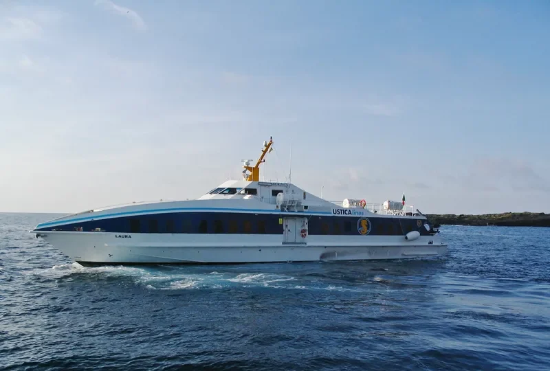 LAURA Passenger Ship IMO 9544176 photo 7