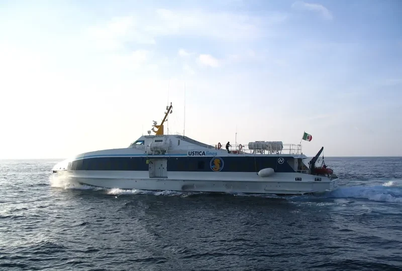 LAURA Passenger Ship IMO 9544176 photo 8