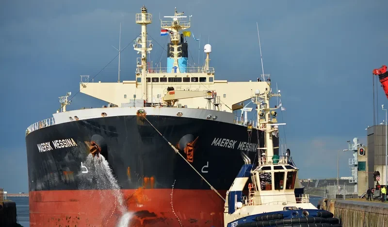 MAERSK MESSINA Tanker IMO 9544592 photo 2