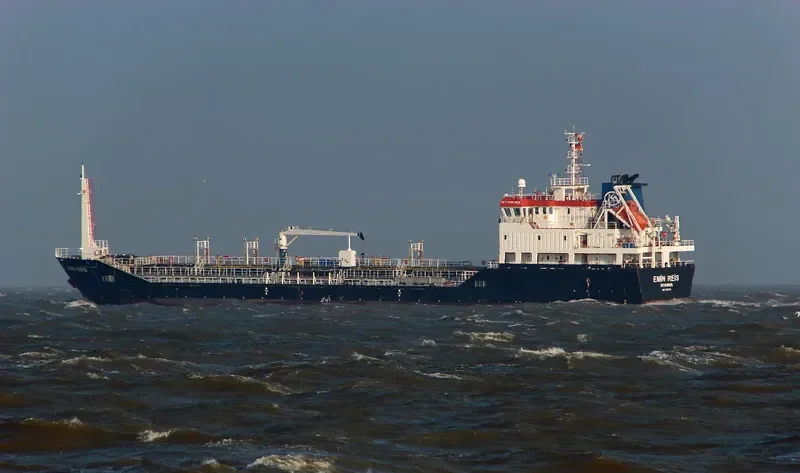 EMIN REIS Tanker IMO 9547570 photo 8