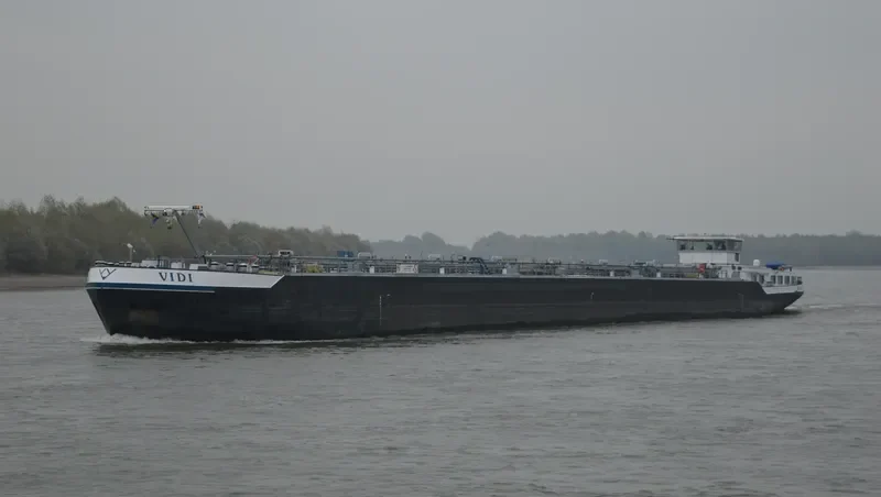 VIDI Tanker IMO 9549736 photo 7