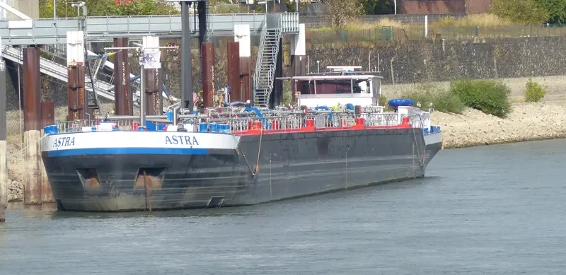 ASTRA Tanker IMO 9549920 photo 8