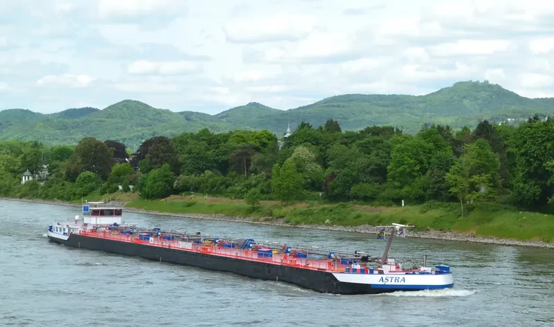 ASTRA Tanker IMO 9549920 photo 9