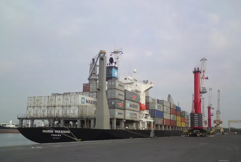 MAERSK WAKAYAMA Container Ship IMO 9550357 photo 8