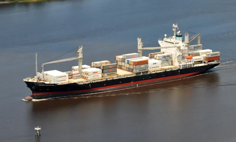 STELLAR WALVIS BAY Container Ship IMO 9550369 photo 2