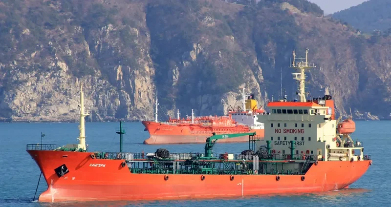 TAIHAI 5 Tanker IMO 9550618 photo 2