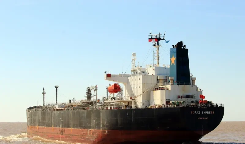 TOPAZ EXPRESS Tanker IMO 9552800 photo 2