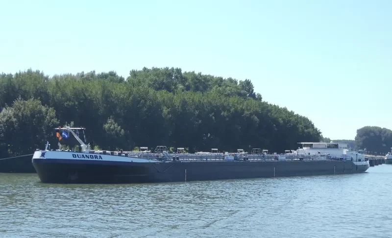 DUANDRA Tanker IMO 9552927 photo 8