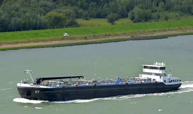 VIRGINIA Tanker IMO 9552941 photo 2