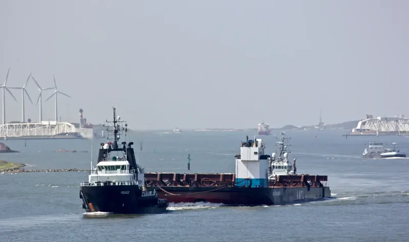 AMT COMMANDER General Cargo IMO 9557733 photo 2