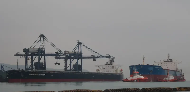 CAPE CONDOR Bulk Carrier IMO 9560390 photo 7