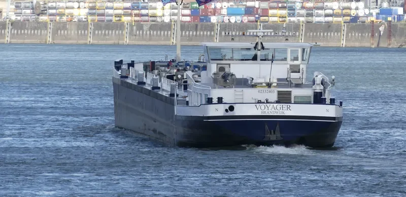 VOYAGER Tanker IMO 9562324 photo 3