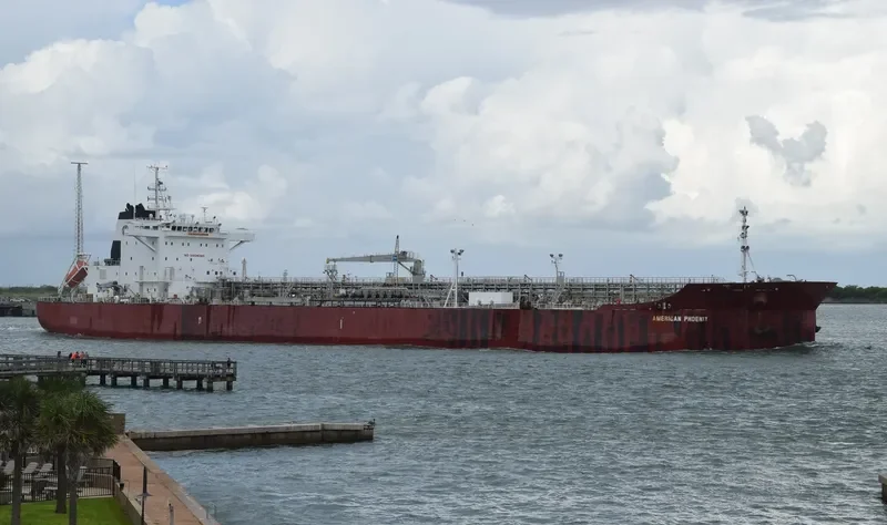 AMERICAN PHOENIX Tanker IMO 9564578 photo 4
