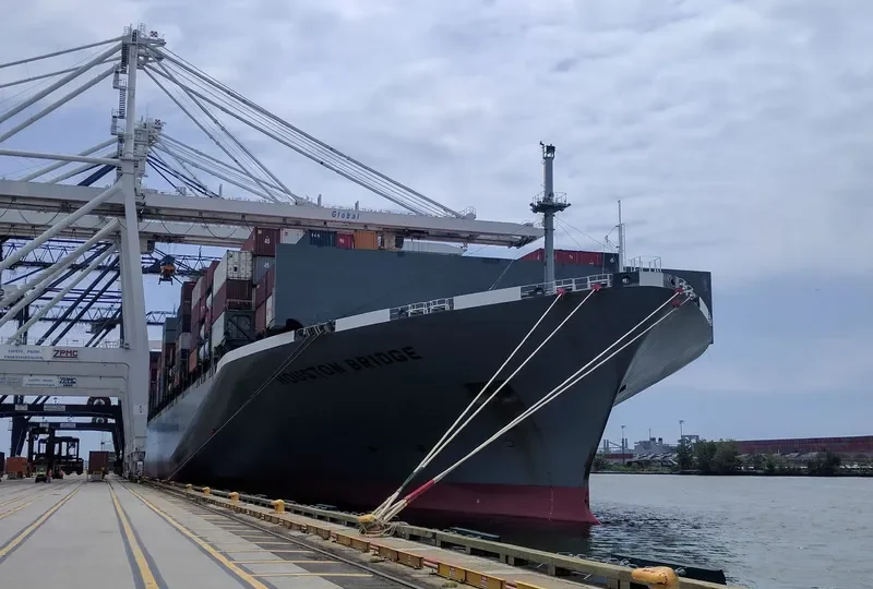 ONE HOUSTON Container Ship IMO 9566382 photo 4