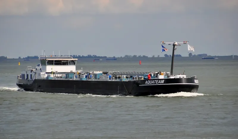 AQUATEAM Tanker IMO 9567295 photo 2