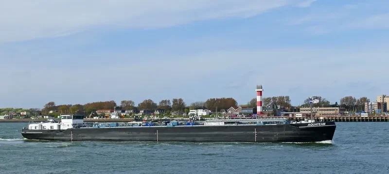 AQUATEAM Tanker IMO 9567295 photo 6