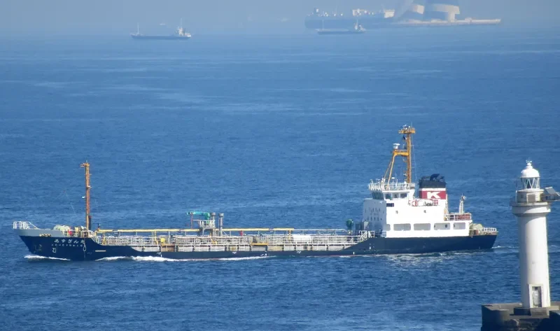 ASUZAN MARU Tanker IMO 9568380 photo 6