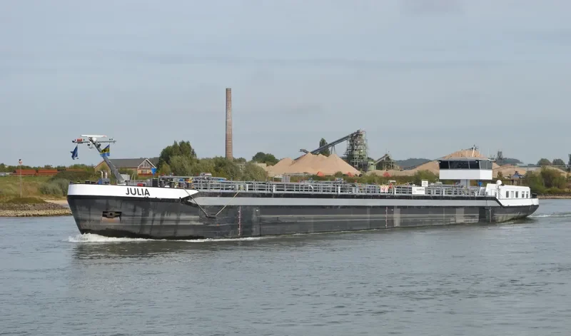JULIA Tanker IMO 9569176 photo 2