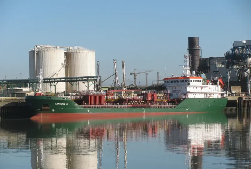 CAROLINE A Tanker IMO 9570565 photo 8
