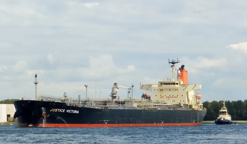 JUSTICE VICTORIA Tanker IMO 9571038 photo 10