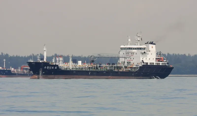 AQUA 6 Tanker IMO 9571117 photo 3