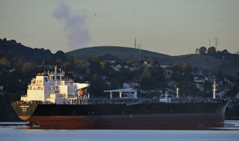 LUZON SPIRIT Tanker IMO 9572276 photo 4