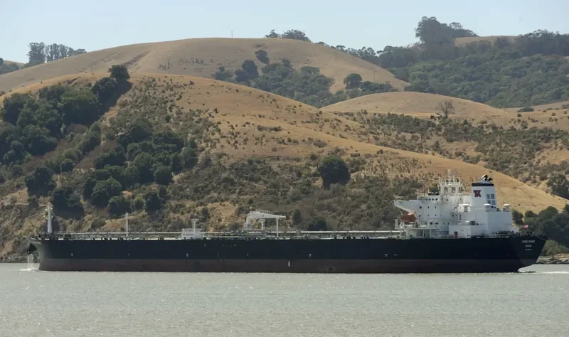 LUZON SPIRIT Tanker IMO 9572276 photo 5