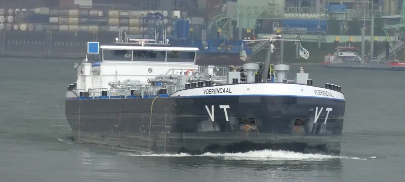 VOERENDAAL Tanker IMO 9572628 photo 2