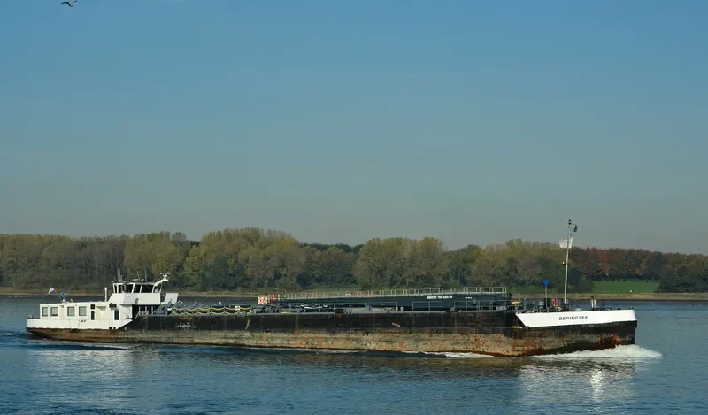 BERINGZEE Tanker IMO 9580742 photo 10