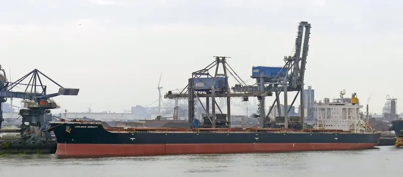 LOWLANDS SERENITY Bulk Carrier IMO 9581758 photo 2