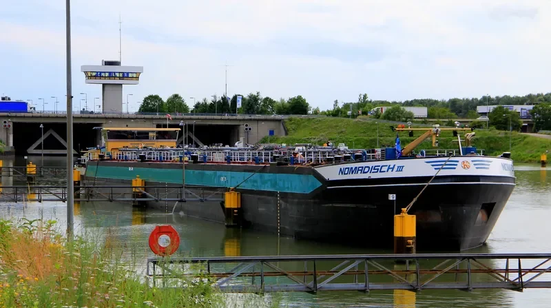 NOMADISCH III Tanker IMO 9588031 photo 9