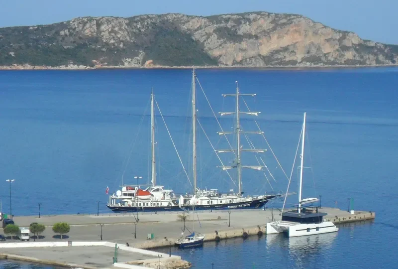 RUNNING ON WAVES Passenger Ship IMO 9589205