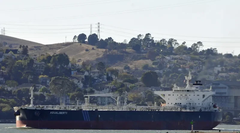 AQUALIBERTY Tanker IMO 9592226 photo 7
